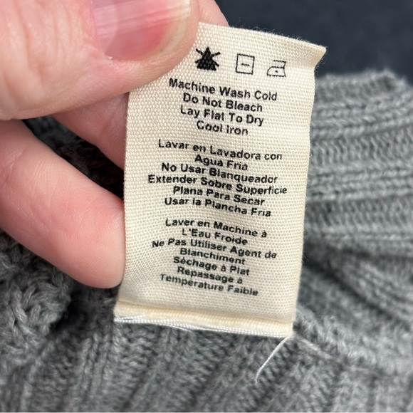 UGG Women’s Gray Raelynn Cowl Neck shirttail hem 3/4 sleeve Sweater Sz Medium - Picture 7 of 11